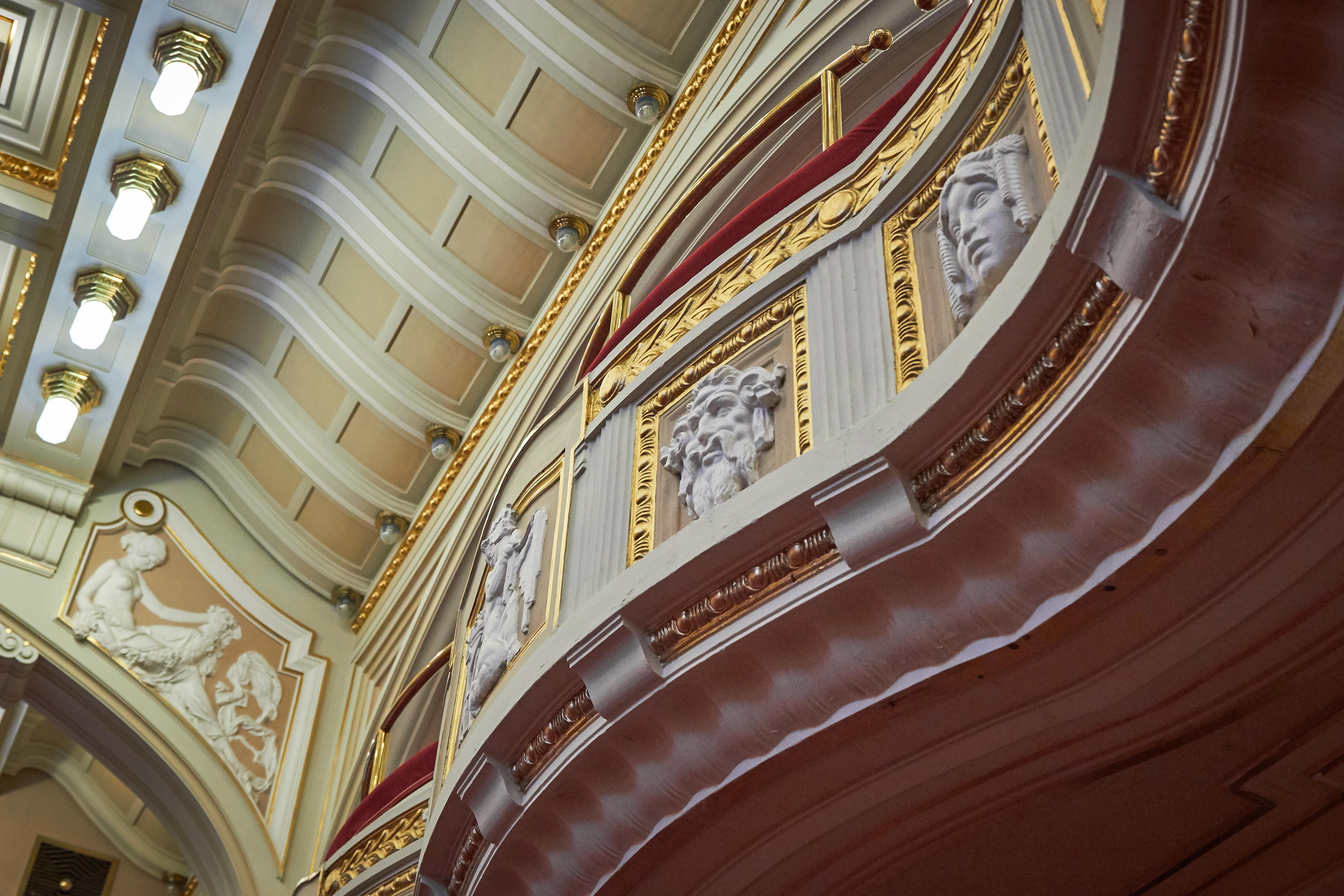Ambassador Zlata Husa Prague Luaran gambar The staircase