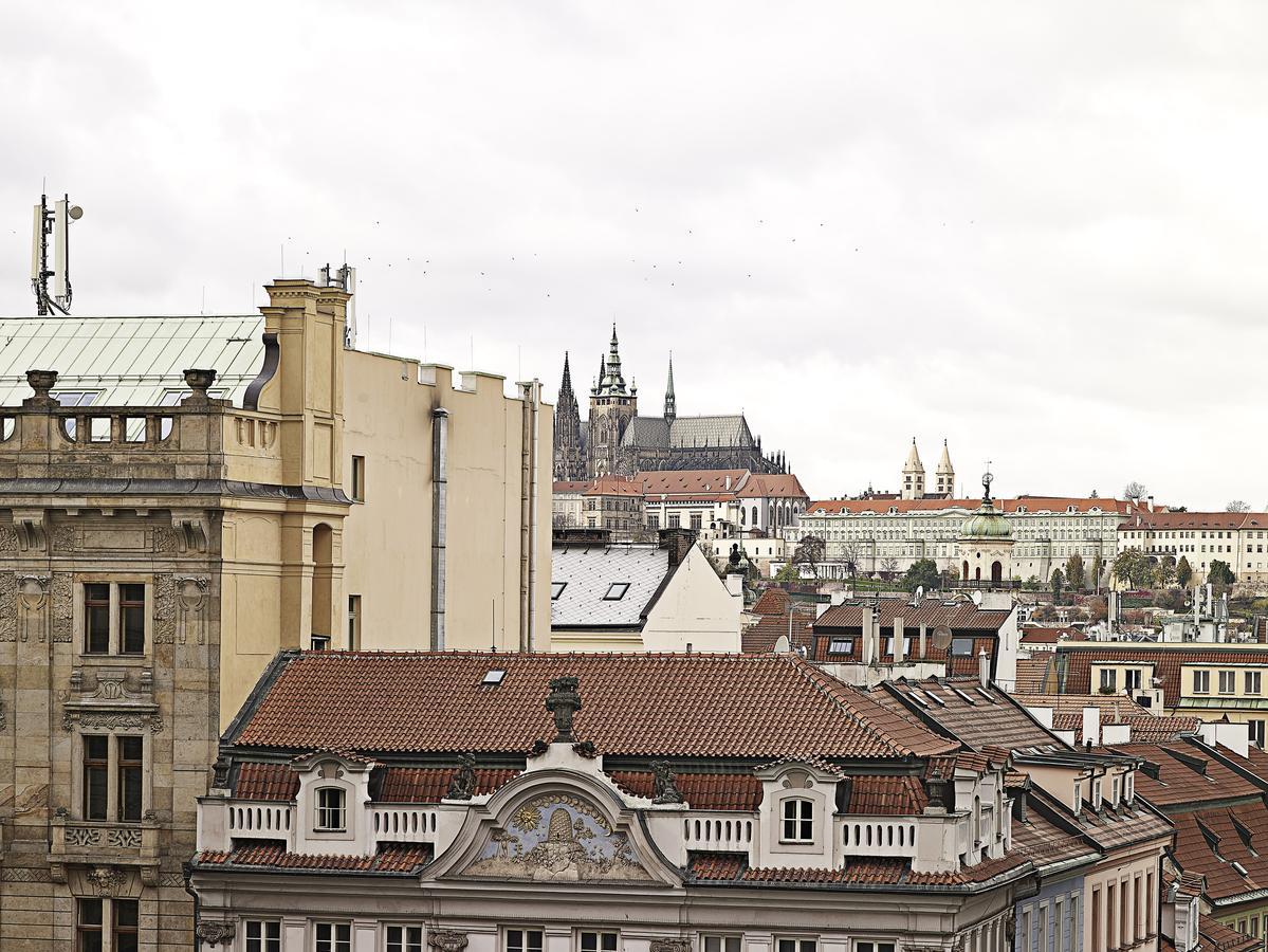 Ambassador Zlata Husa Prague Luaran gambar Prague roofs