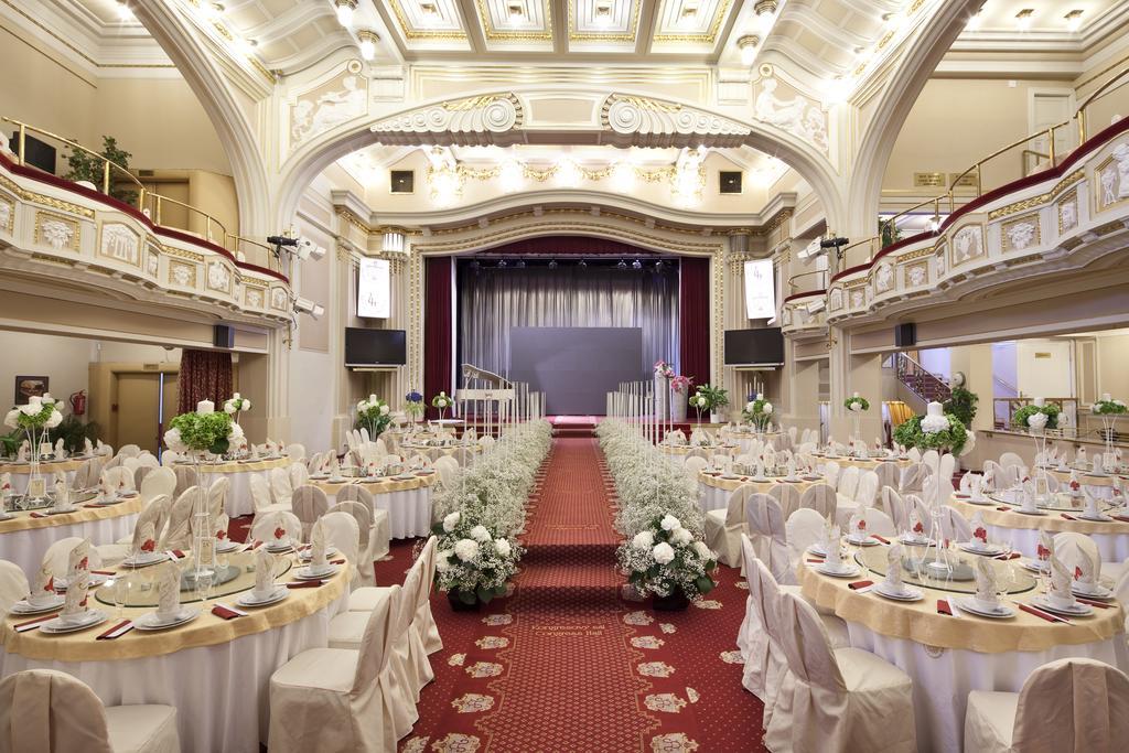 Ambassador Zlata Husa Prague Luaran gambar The Grand Hall