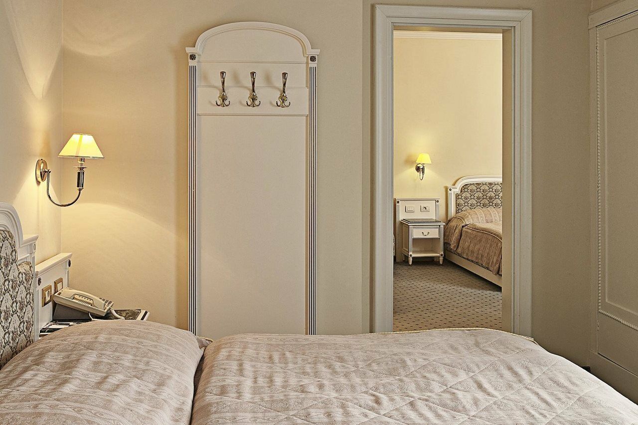 Ambassador Zlata Husa Prague Luaran gambar A room at the hotel